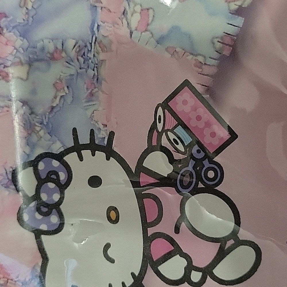 Hello Kitty Sew-Easy Quilt kit - Picture 2 of 4